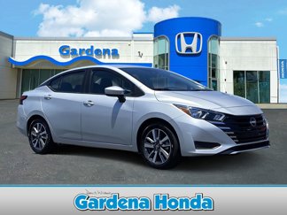 Used 2023 Nissan Versa SV image 1