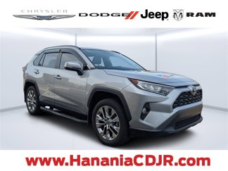 Used 2021 Toyota RAV4 XLE Premium image 1