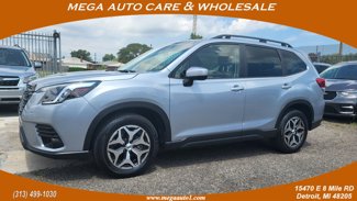 Used 2023 Subaru Forester Premium image 1
