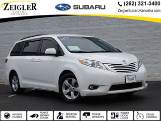 Used 2017 Toyota Sienna LE image 1