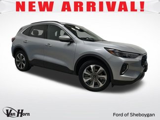 Used 2023 Ford Escape Platinum image 1