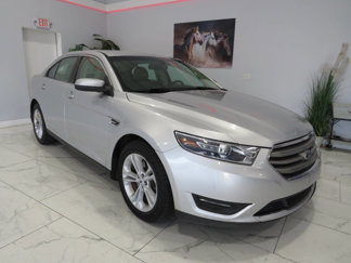 Used 2018 Ford Taurus SEL image 1