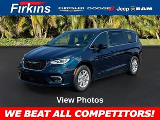 New 2025 Chrysler Pacifica Select image 1