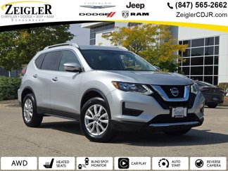 Used 2019 Nissan Rogue SV image 1