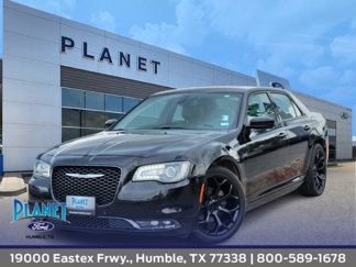 Used 2019 Chrysler 300 S image 1