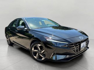 Used 2022 Hyundai Elantra Limited w/ Cargo Package image 1