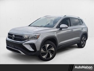 Used 2024 Volkswagen Taos SE image 1