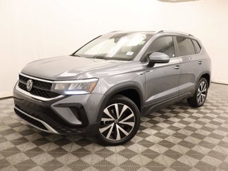 Used 2022 Volkswagen Taos SE image 1