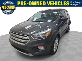 Used 2017 Ford Escape SE image 1