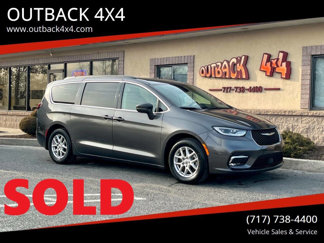 Used 2022 Chrysler Pacifica Touring-L image 1