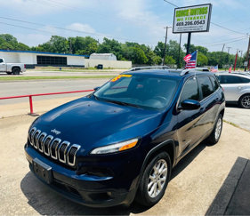Used 2015 Jeep Cherokee Latitude image 1