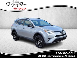 Used 2017 Toyota RAV4 SE image 1