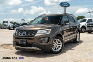 Used 2016 Ford Explorer XLT w/ Equipment Group 202A image 1