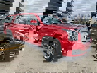 Used 2015 GMC Yukon XL Denali image 1