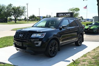 Used 2017 Ford Explorer XLT image 1