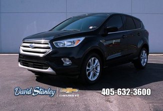 Used 2019 Ford Escape SE image 1