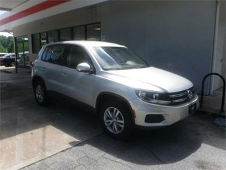 Used 2014 Volkswagen Tiguan S image 1