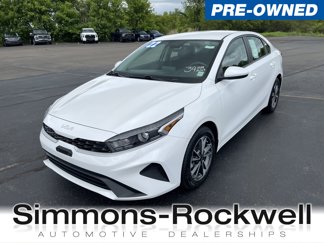 Used 2022 Kia Forte LXS image 1