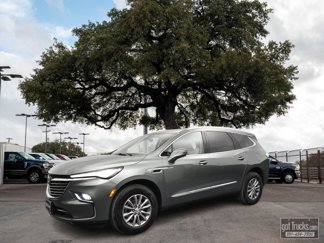 Used 2023 Buick Enclave Essence image 1