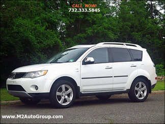 Used 2009 Mitsubishi Outlander XLS image 1