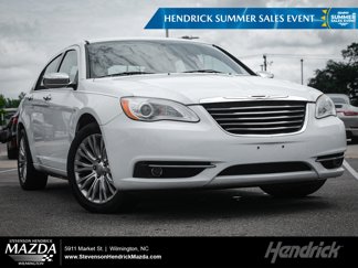 Used 2013 Chrysler 200 Limited image 1