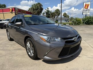Used 2016 Toyota Camry SE image 1