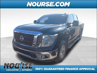Used 2017 Nissan Titan SV image 1