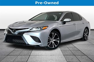 Used 2020 Toyota Camry SE image 1