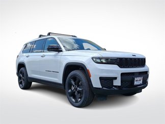 Used 2022 Jeep Grand Cherokee L Laredo image 1