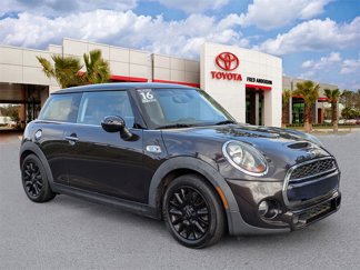 Used 2016 MINI Cooper S image 1
