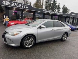 Used 2016 Toyota Camry SE image 1