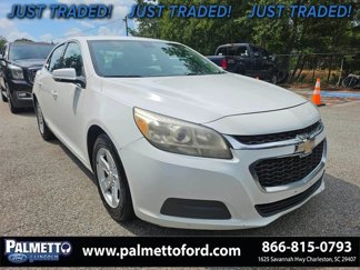 Used 2016 Chevrolet Malibu LT image 1