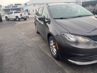 Used 2020 Chrysler Voyager Lxi image 1