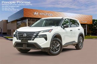 Used 2024 Nissan Rogue S image 1