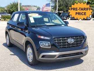 Certified 2021 Hyundai Venue SE image 1
