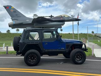 Used 1998 Jeep Wrangler SE image 1