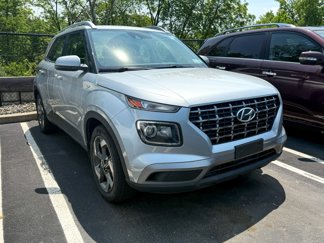 Used 2022 Hyundai Venue SEL image 1