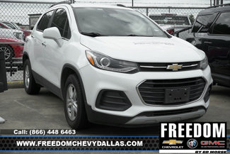 Used 2020 Chevrolet Trax LT w/ LT Convenience Package image 1