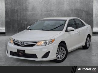 Used 2012 Toyota Camry LE image 1