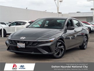 Used 2025 Hyundai Elantra Sport image 1