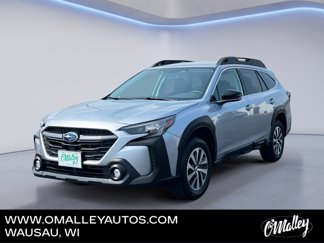 Used 2025 Subaru Outback Premium image 1