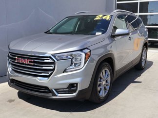 Used 2024 GMC Terrain SLT image 1