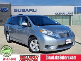 Used 2016 Toyota Sienna LE image 1