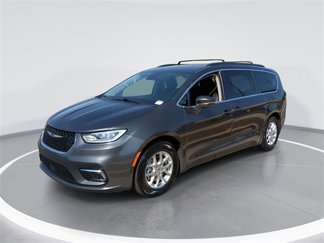 Used 2022 Chrysler Pacifica Touring-L image 1
