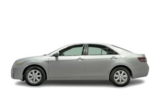 Used 2011 Toyota Camry LE image 1