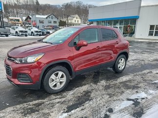 Used 2022 Chevrolet Trax LS w/ Tint and Cruise Package image 1