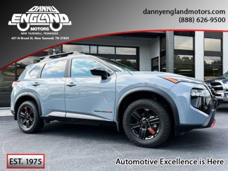 Used 2025 Nissan Rogue SV image 1