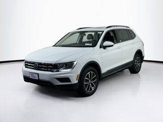 Used 2020 Volkswagen Tiguan SE w/ Panoramic Sunroof Package image 1