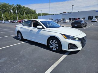 Used 2023 Nissan Altima 2.5 S image 1