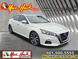Used 2019 Nissan Altima 2.5 Platinum image 1